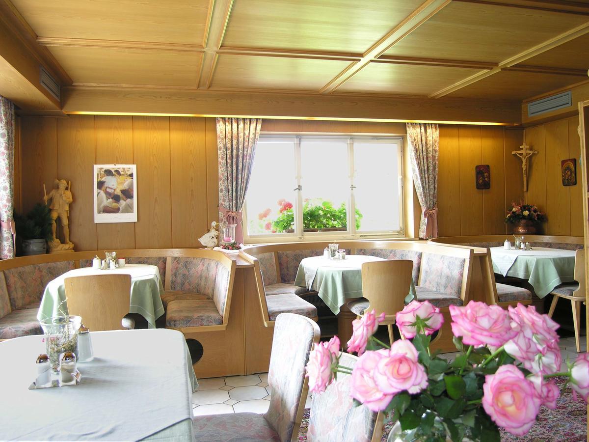 אוברסטדורף Gaestehaus Elvia מראה חיצוני תמונה